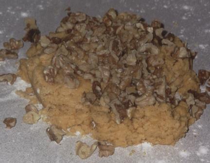Kneading in chopped walnuts