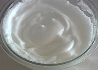 whipping egg whites for macaroons