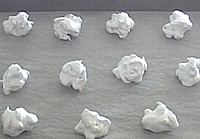 Portion meringues for baking