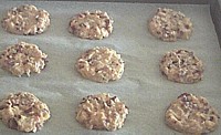 Baking sandwich cookies