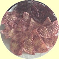 Wonton cinnamon crisps - perfectly done (bottom) and completely burned (top)